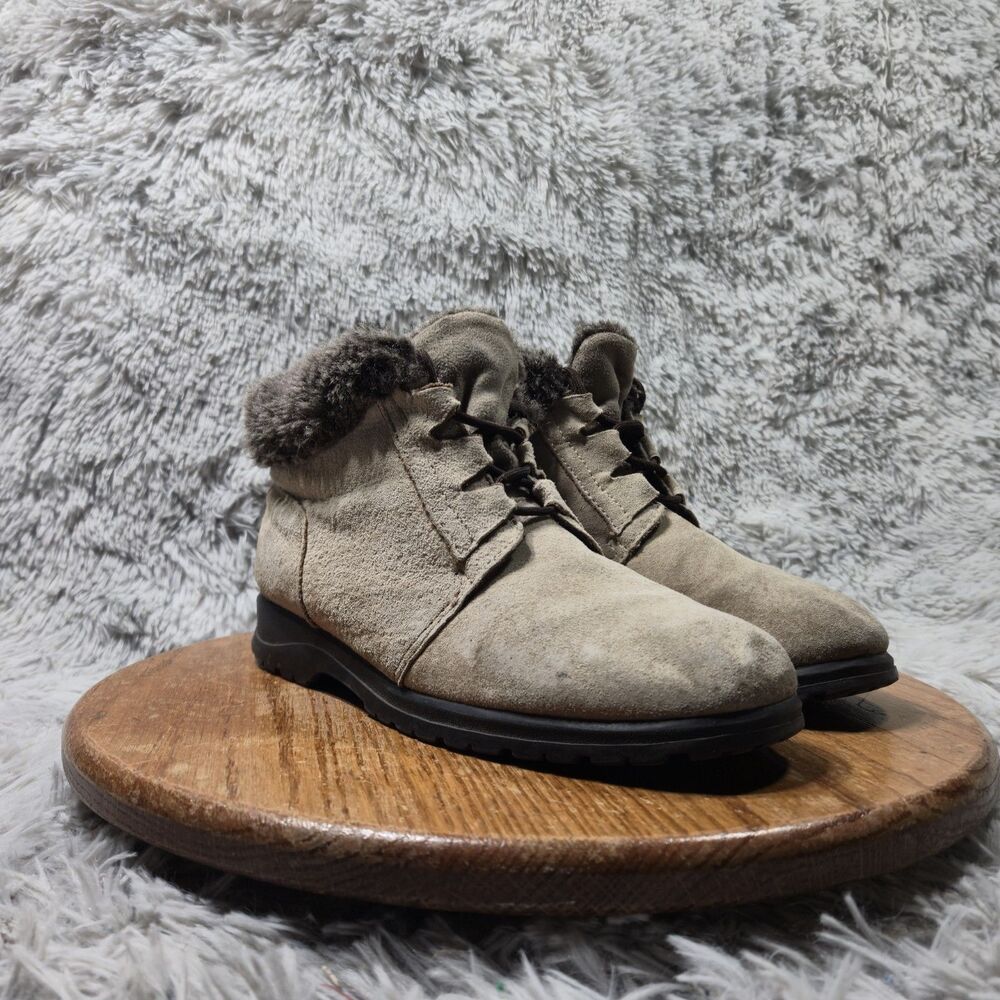 Cobbie Cuddlers Lace Up Boots Womens Size 9W Tan Brown Upper Suede Fur Lined Top